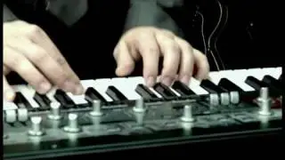 Plushgun - Dancing In A Minefield (Official Video) Zweiohrk&uuml;ken