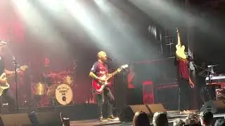 The Vaccines - Highway to Hell (AC/DC cover) live at Razzmatazz