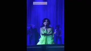 #angelaaguilar en su primer día de su tour de Libre Corazón en Texas