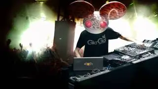 Deadmau5 - Ghosts N Stuff vs Levels (Live at Ultra Music Festival 2014)