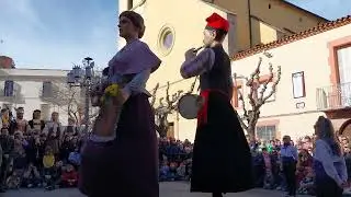 Ball dels gegants de Castellbisbal a plaça.