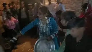 Yah game mein Bachpan mein khila karti thi Maine socha kyon Na Bachpan apna fir se yad kar liya j👍👌🤣