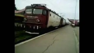Photografy feat. Cosmin Mureșan Trainsspoting. Frumoasa admirare a lui EA860 a Depoului Ploiești