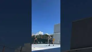 Danny hits a fake out passing shot 👋🏽🔵💨