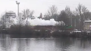 Zasněžen&aacute; Mikul&aacute;&scaron;sk&aacute; parn&iacute; j&iacute;zda Blansko 7.12.24, p&aacute;ra 213.901 