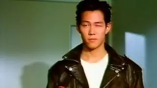 영화 젊은남자中 이정재,신은경