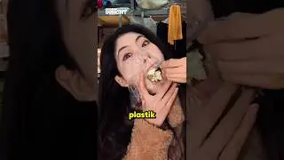 Tren ANEH!! Plastik di Mulut Saat Makan?! 😵&zwj;💫