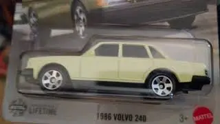 Matchbox 1986 Volvo 240 Sedan 