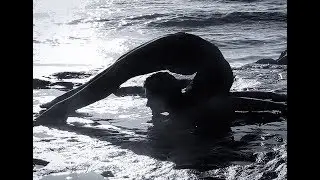 Bending on the Beach - Scarlet Checkers