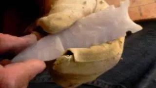 Knapping a Novaculite Graham Cave 3