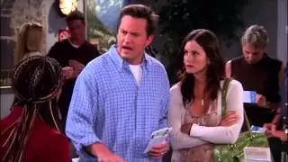 Friends - Chandler and Monica 