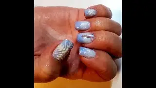 Frozen/Elsa nails