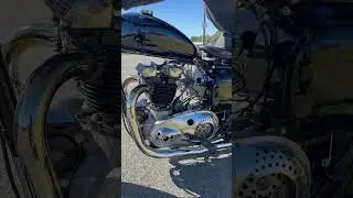 1955 PreUnit Triumph T110 Tiger Custom - open primary engine running