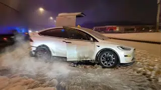 La poli culpó al tesla del accidente hasta que el seguro vio este video