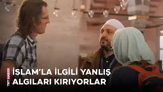 KİM Vakfı gönüllüleri turistlere İslam’ı anlatıyor