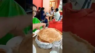 গ্যাংটক দারুন জায়গায় ব্রেকফাস্ট করলাম  #youtubeshorts #food #reels  @BaidikChatterjee #viralvideo
