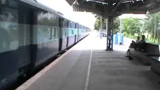 Ex.GZB WAM-4 hauling Lal Kuan Superfast Express does 100+ kmph through Madhusudanpur