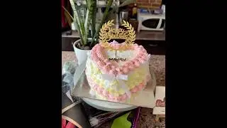 Money pulling cake #cake #designcake #moneypullingcake #cakedesign #simplecake