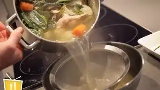 Fond Blanc / Hühnerbrühe Originalrezept - Französisch Kochen mit Pierre