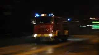 Pożar budynku gospodarczego - dojazd zastępów straży  pożarnej oraz akcja gaśnicza