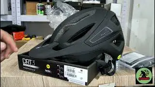Unboxing: Oakley DRT3 MIPS Trail Helmet
