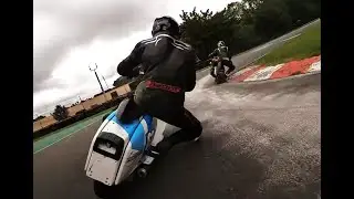 Cadwell Park - Hornet Racing - Lambretta VS Vespa Battle