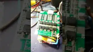 Убитая BMS 4s зарядным устройством Макита DC1414t при этом убиты два элемента питания