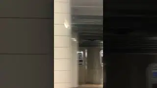 Race between two R160 Trains (F) vs (R) leaving Queens Plaza #mta #shorts
