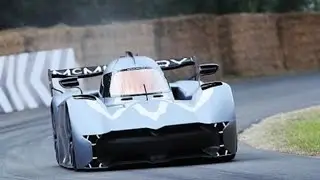 McMurtry Speirling Fan Car Going FLAT OUT!  Breaking The Goodwood Hillclimb Record! #goodwood