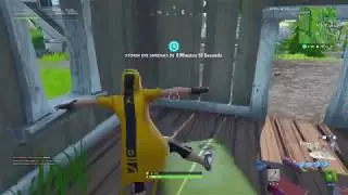 Fortnite Fortbyte # 18 Location - Chercher quelque part entre MEGA MALL et DUSTY DIVOT