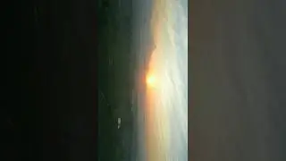 MOMENT SUNRISE DENGAN BACKGROUND GUNUNG MERAPI DAN GUNUNG MERBABU DI MUNTILAN MAGELANG