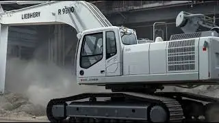 Liebherr R 9800 &ndash; Mega Mining Monster! 🚧🔥
