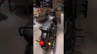 New 2025 Classic 350 - Dark Stealth Black