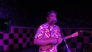 I Still Have That Other Girl - Burt Bacharach/Elvis Costello ukulele cover by Adrian Demain