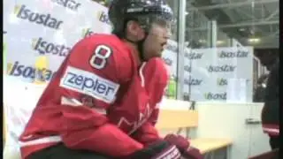 Scottie Upshall huge hit - April 26, 2009 (TSN)