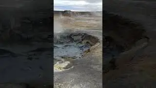 Spettacolo della Natura 🤩 Hverir - Iceland #shorts