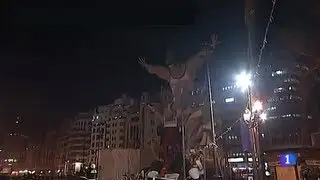 Cremà Falla Plaza del Ayuntamiento de Valencia 2011