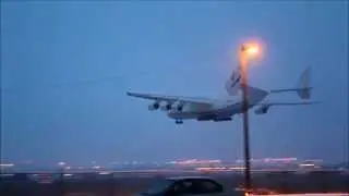 World&rsquo;s largest aircraft Antonov An-225 Mriya's First Landing at YYZ