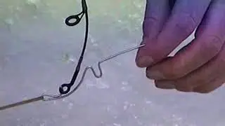 Видео с автоматической установкой крючков Ice Fishamatic