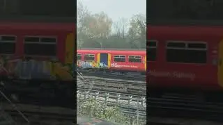 London graffiti runner in traffic #ukfrontline