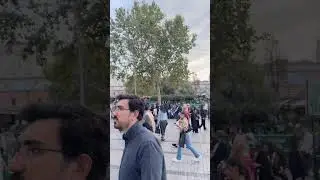 Istanbul Old City Crowd Walk｜Real Street Life Near a Busy Square | Turkey Travel 4K