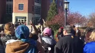 Racial threats on social media raise tensions at Univ. of Missouri