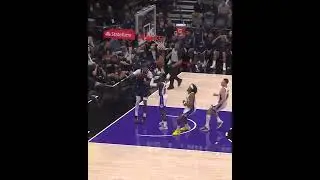 From the other three point line 😳 @jharden13 finds @therea1djones for the long distance alley o