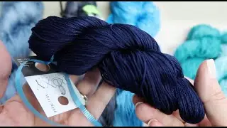Off the Grid Needlearts Sampler September -  Flosstube Vlog Day #21 - Roxy Floss Co mini hanks