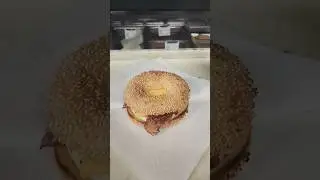 Dunkin Donuts Bacon Egg And Cheese Sesame Bagel Sandwich  &lrm;@Dunkin-Donuts&nbsp; &lrm;@DancingBacons&nbsp; #bagel