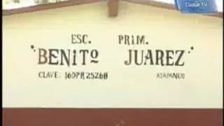 Padres de familia de Atapaneo tomaron una escuela