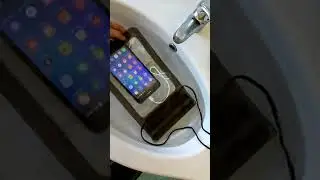 Custodia impermeabile Cellulare : il Test in Acqua