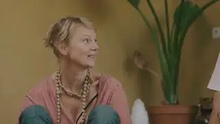 Niks Nieuws Trailer - Laura van Dolron