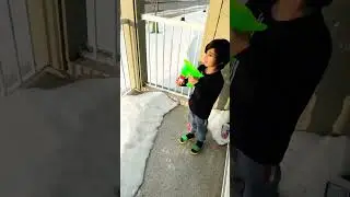 🫧 #shortvideo #canadalife #poppingbubbles #bubblegun #shorts