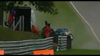 Ben Winrow pole vaults the barriers at Brands hatch 2005 Race 2
